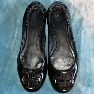 Tory Burch Reva black patent flats 10.5
